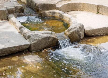 人造水景養(yǎng)魚，景觀水處理這些一定要注意